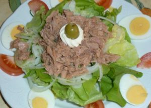 Dressing für Thunfischsalat – Rezept mit Joghurt und Mayonnaise