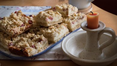 Rhabarberkuchen mit Streuseln vom Blech