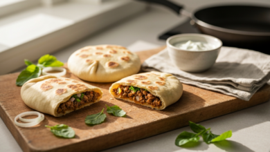 Rezept: Gefülltes Fladenbrot mit Hackfleisch und Gewürzen