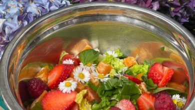 Dressing für Wildkräutersalat – Rezept mit Himbeer-Walnuss-Senf