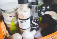 Wann und wie man Salz beim Kochen verwendet