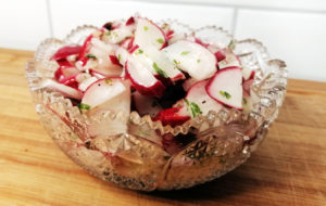 Gesunder Radieschen Salat nach Omas Rezept