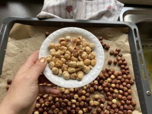 Haselnüsse rösten im eigenen Backofen