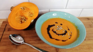Kürbissuppe mit Kokosmilch – Thermomix Rezept einfach & schnell