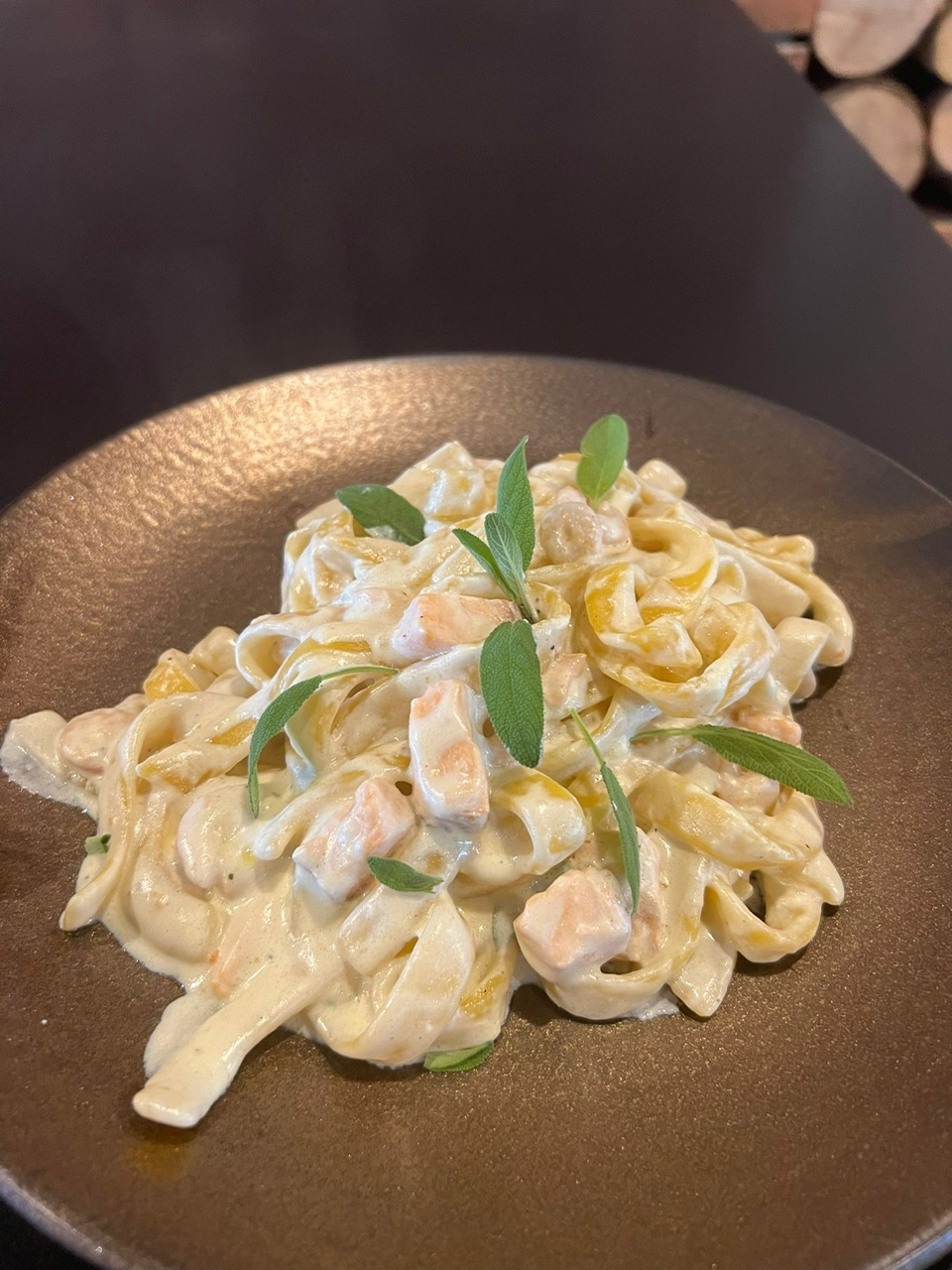 Lachsnudeln - Rezept für Nudeln mit Lachs