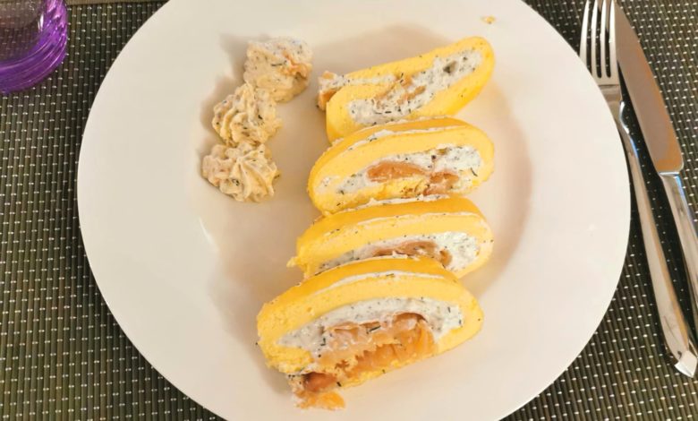 Low Carb Lachsrolle mit viel Eiweiß