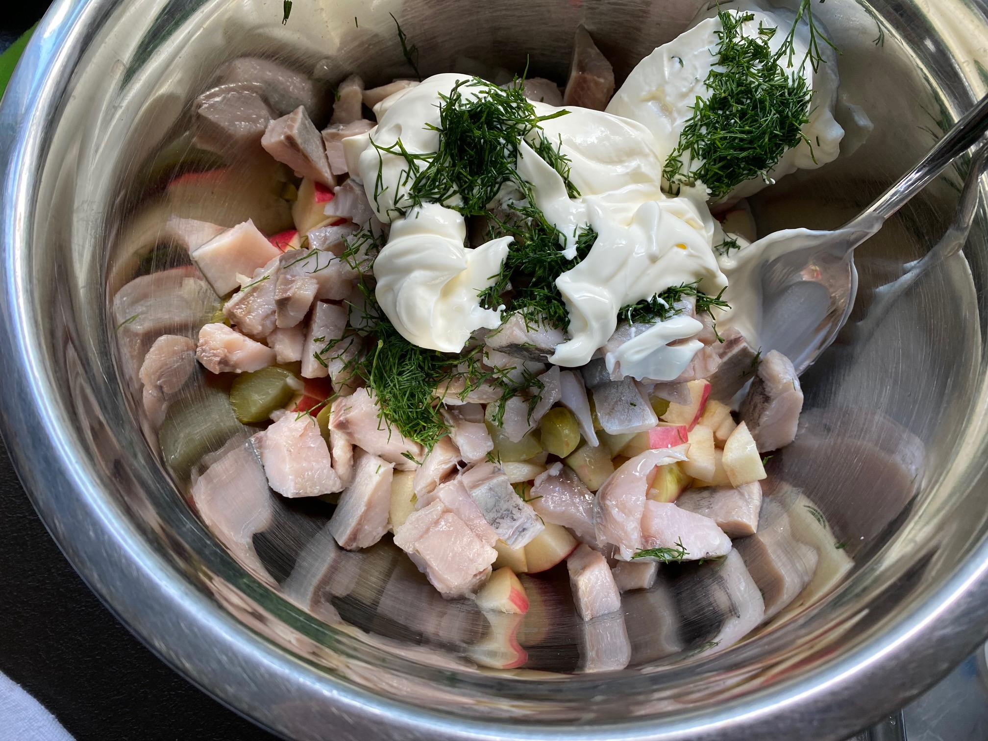 Rezept: Matjessalat nach Hausfrauenart deftig und lecker