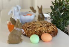 Quark Fladenbrot mit Rosinen und Haselnüssen ohne Hefe