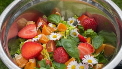 Rezept für Dressing mit Schmand - Essig/Öl etwas Senf und Zitrone